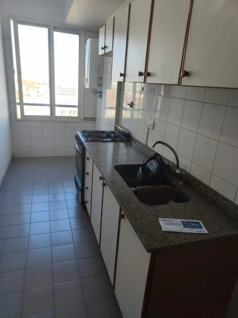 Otra vista de la cocina