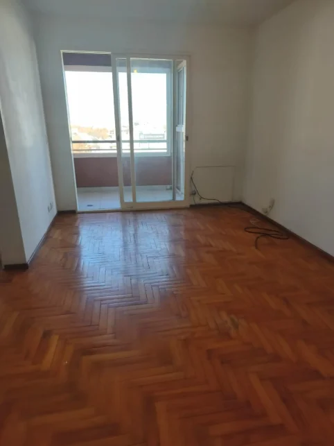 Otra vista del living comedor